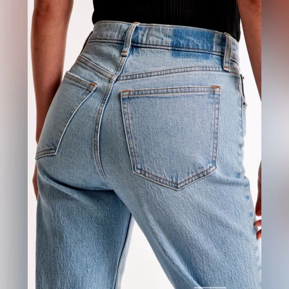 Abercrombie High Rise 90s Relaxed Jeans 33 NWT Light Wash Straight Denim - Picture 6 of 10